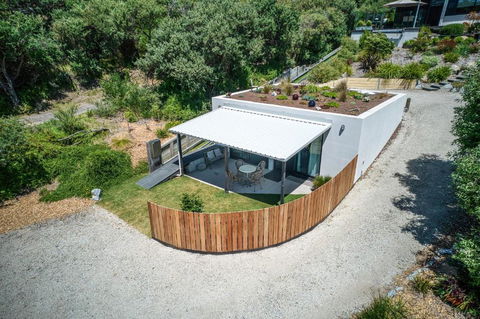 SALT Luxury Couples Bungalow - Australian Directory 0