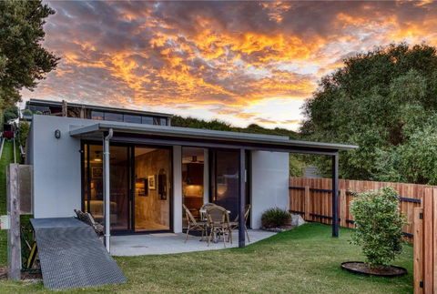 SALT Luxury Couples Bungalow - Australian Directory 1