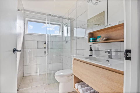 SALTAIR Beach House Right In Town - Australian Directory 3
