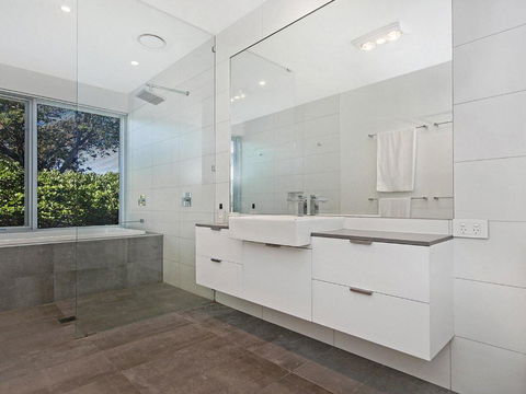 Saltwater Lodge - Australian Directory 3