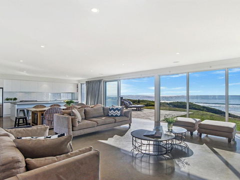 Saltwater Retreat - Australian Directory 2