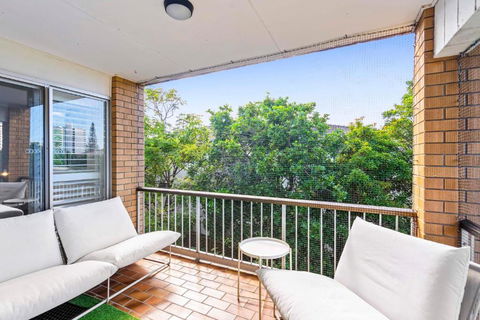 Salty Sea Breeze Apartment 500m To Waters Edge - Australian Directory 3