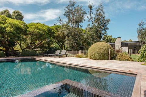 Samantha - Australian Directory 1