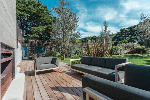 Samantha - Australian Directory 3