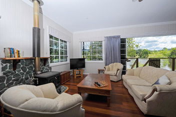 Samford Lakes with Australian Directory