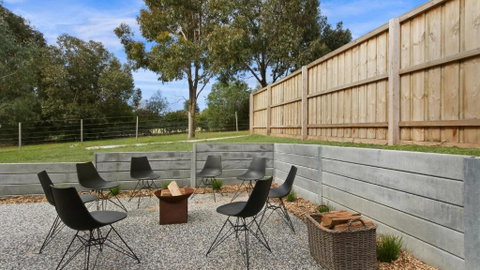 Sams House - Australian Directory 3