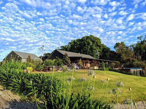 Samsara Farm Cottage - Stunning Hinterland Oasis - Australian Directory 0