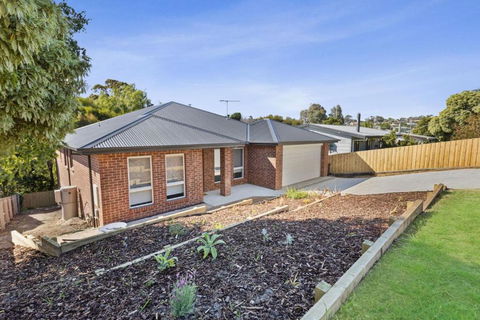 Sanctuary - Australian Directory 1