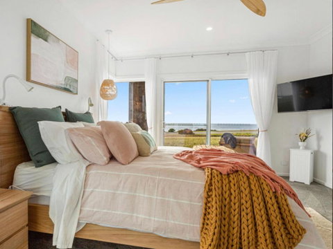 Sanctuary On Point - Australian Directory 1