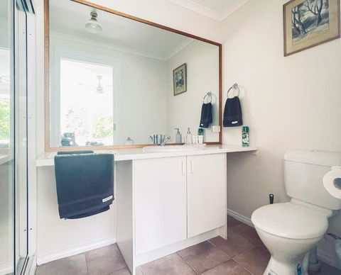 Sanctuary Park Cottages - Australian Directory 2