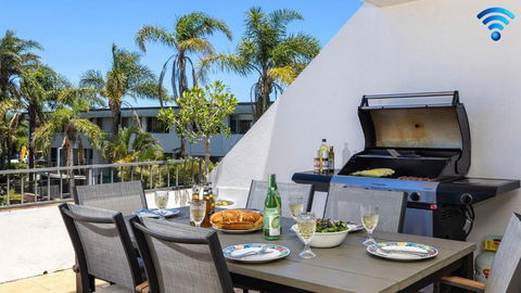 Sand And Sea - Australian Directory 0