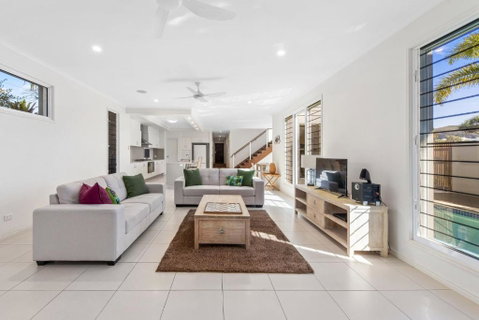 Sand And Sea Beach House - Australian Directory 1