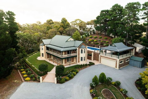 Sand Road Estate - Australian Directory 0
