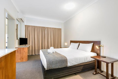 Rockhampton Riverside Central Hotel Official - Australian Directory 2