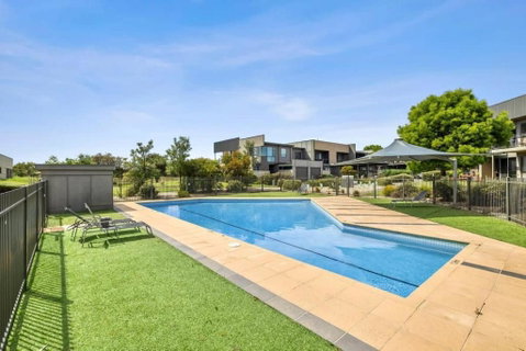 Sands Coastal Villa Close To Pool, Beach And Golf - Australian Directory 2