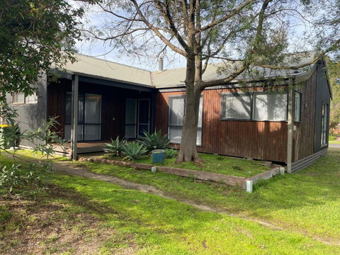 Sanders Beach House - Australian Directory 0