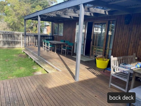 Sanders Beach House - Australian Directory 1