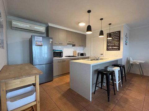 Sandcastle - A Esplanade Place, Stunning Views - Australian Directory 0