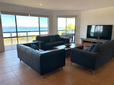 Sandcastle - A Esplanade Place, Stunning Views - Australian Directory 1