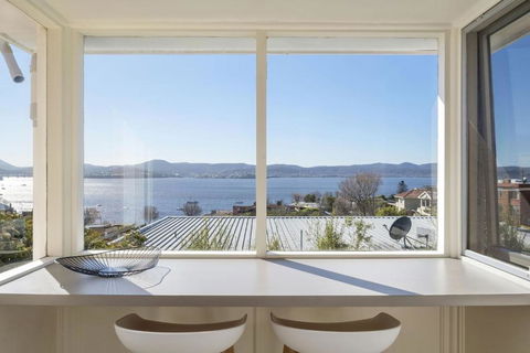 Sandcastle At Sandy Bay Perfect Location Views - Australian Directory 1