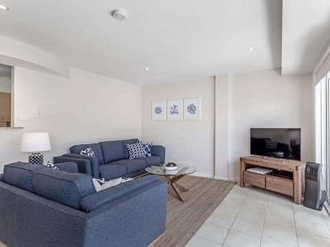 Sandcastles 7 8 Ala Moana Way - Australian Directory 3