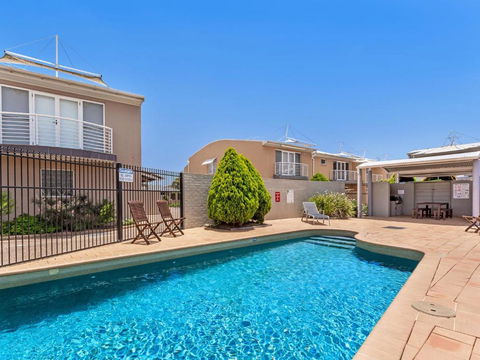 Sandcastles 7 8 Ala Moana Way - Australian Directory 0