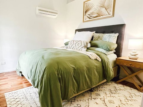 Sandhaven Bungalow - Australian Directory 3