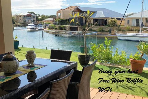 Sandpiper Island Tranquil Waterfront Views & Jetty - Australian Directory 0