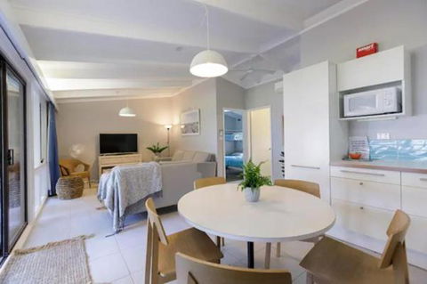 Sandpiper On Smiths Lake - Australian Directory 1