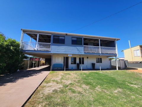 Sands Beach House - Australian Directory 1