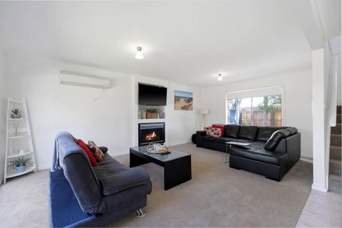 Sandy Beach House Cowes - Australian Directory 2