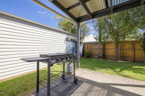 Sandy Beach House Cowes - Australian Directory 3