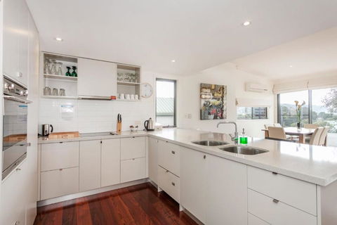 Sandy Beach One - Australian Directory 3