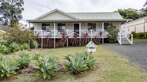 Sandy Cottage - Australian Directory 0