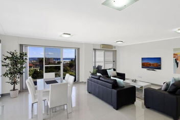 Sandy Cove Apartment The Entrance 45 with Australian Directory