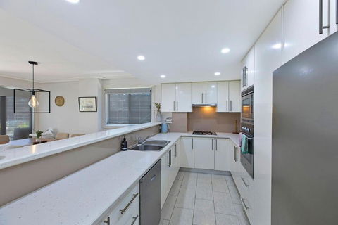 Sandy Cove Apartment The Entrance 8 - Australian Directory 3