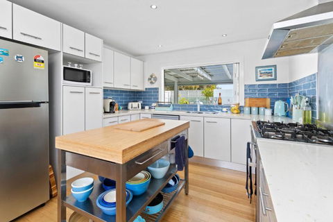 SANTORINI BEACH HOUSE SAFETY BEACH - Australian Directory 2