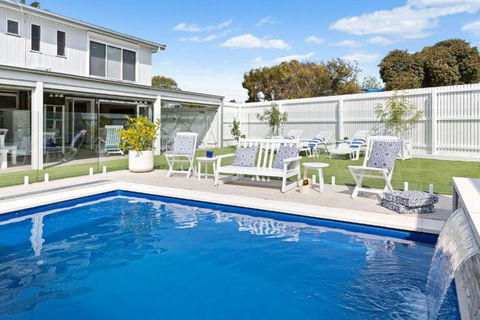 SANTORINI BEACH HOUSE SAFETY BEACH - Australian Directory 0