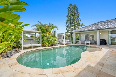 SEACLUSION 5 Bed Waterfront, Sleeps 12 - Australian Directory 2