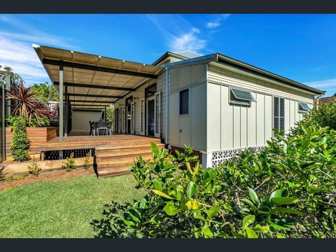 STANLEY COTTAGE - Australian Directory 2