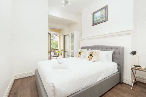 STUNNING SYDNEY HOME 5 - Australian Directory 2