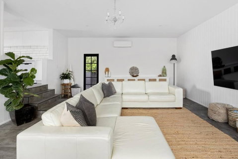SUNSHINE BEACH BLISS Inc POOL - Australian Directory 0