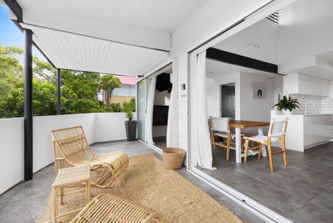 SUNSHINE BEACH BLISS Inc POOL - Australian Directory 1