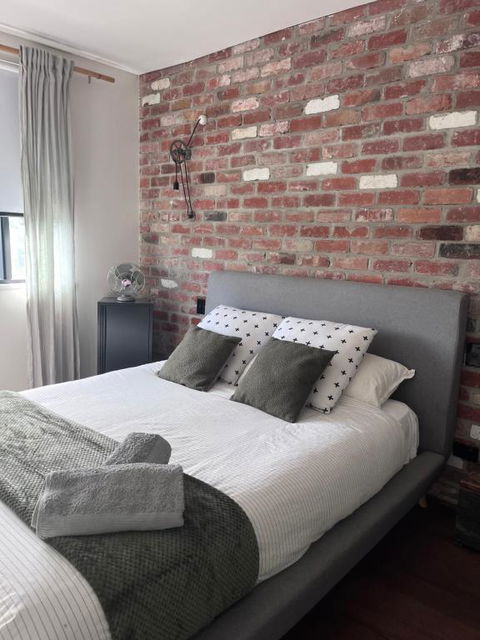 T H E L O F T - Stunning Private Apartment - Australian Directory 3