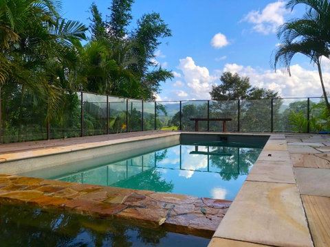 THE GOLDEN RETREAT POOL HOUSE - Australian Directory 2