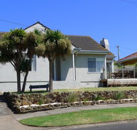 BEACHPOINT COTTAGE - Australian Directory