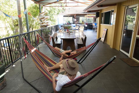 Beachside 1770 YHA - Australian Directory 1