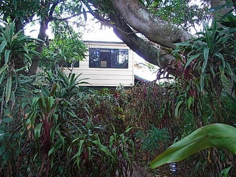 Beachside Queenslander - Australian Directory 3