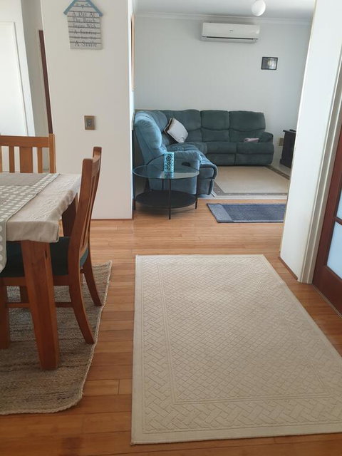 Beachside Retreat 2 - Australian Directory 3
