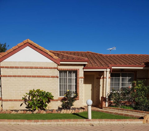 Beachside Retreat 2 - Australian Directory 0